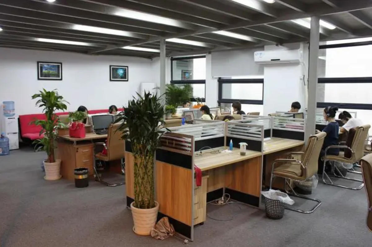 期货配资合法性：了解真相，规避风险